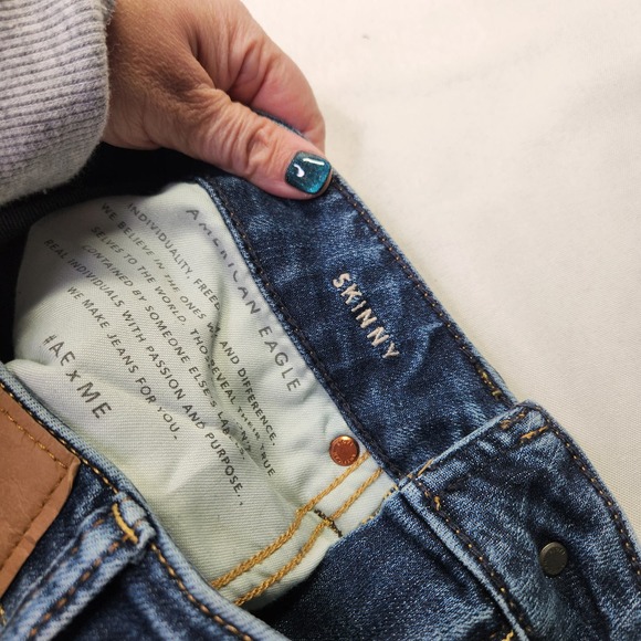 American Eagle Distressed Skinny Jeans, Size 28x28 - Picture 7 of 11